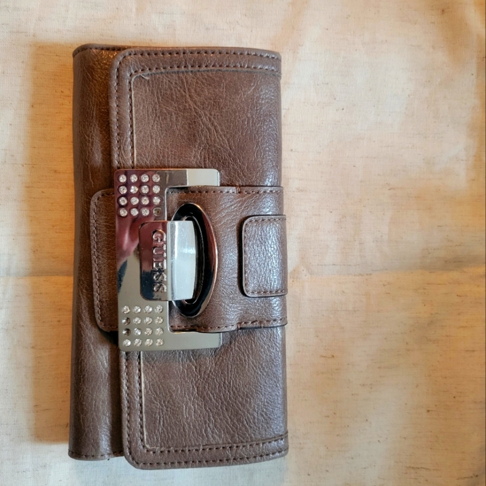 Guess Wallet